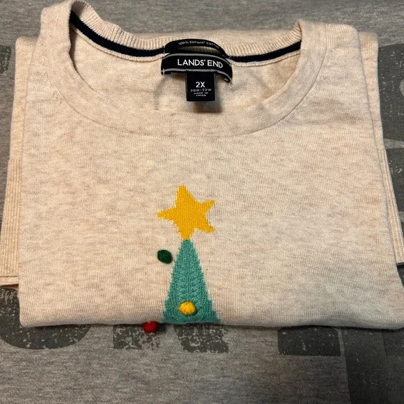 Lands' End women’s 2X Cream Sweater with Festive Design - Picture 2 of 5